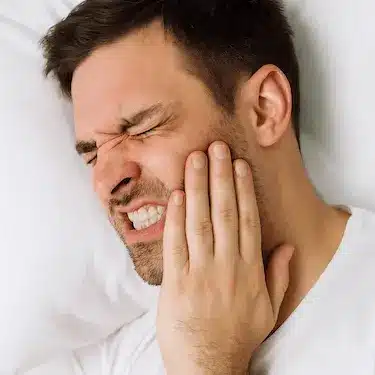 Dolor mandibular por sobrecarga que se alivia con férula dental