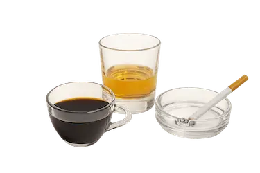 Café, alcohol y tabaco como hábitos que provocan manchas y dientes amarillos