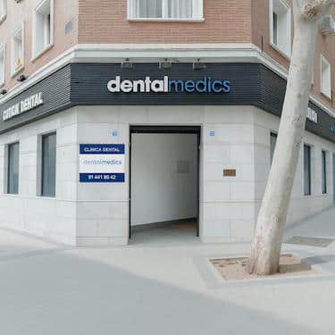 Clínica dental del Dr. Ferrer en Madrid, centro odontológico especializado en salud bucodental