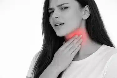 Dolor al tragar por inflamación en muela del juicio con pericoronaritis