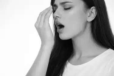 Mal aliento por infección en muela del juicio con pericoronaritis