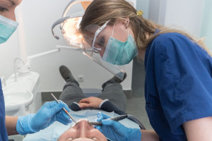 4. Tratamientos dentales con doctores especialistas