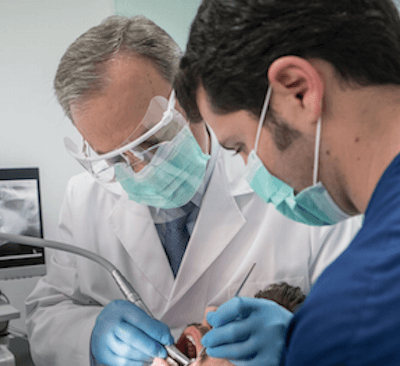  Elevación de seno maxilar para implantes dentales - Clínica dental Dr. Ferrer | Madrid