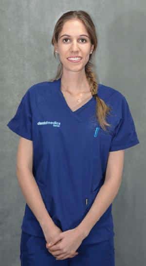 doctora Amanda Sánchez en retrato profesional para su presentación en la página del equipo médico