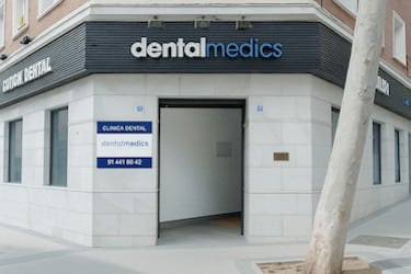 Clínica dental en Madrid del Dr. Ferrer. Dentista especialista en salud bucodental